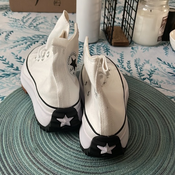 Converse High-Top Trainer - Picture 2 of 3